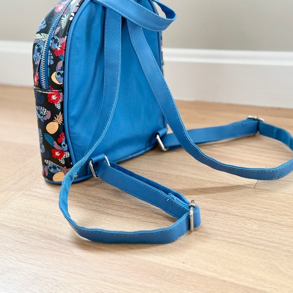 🎒Stitch Mini Back Pack 🎒 - Picture 4 of 9